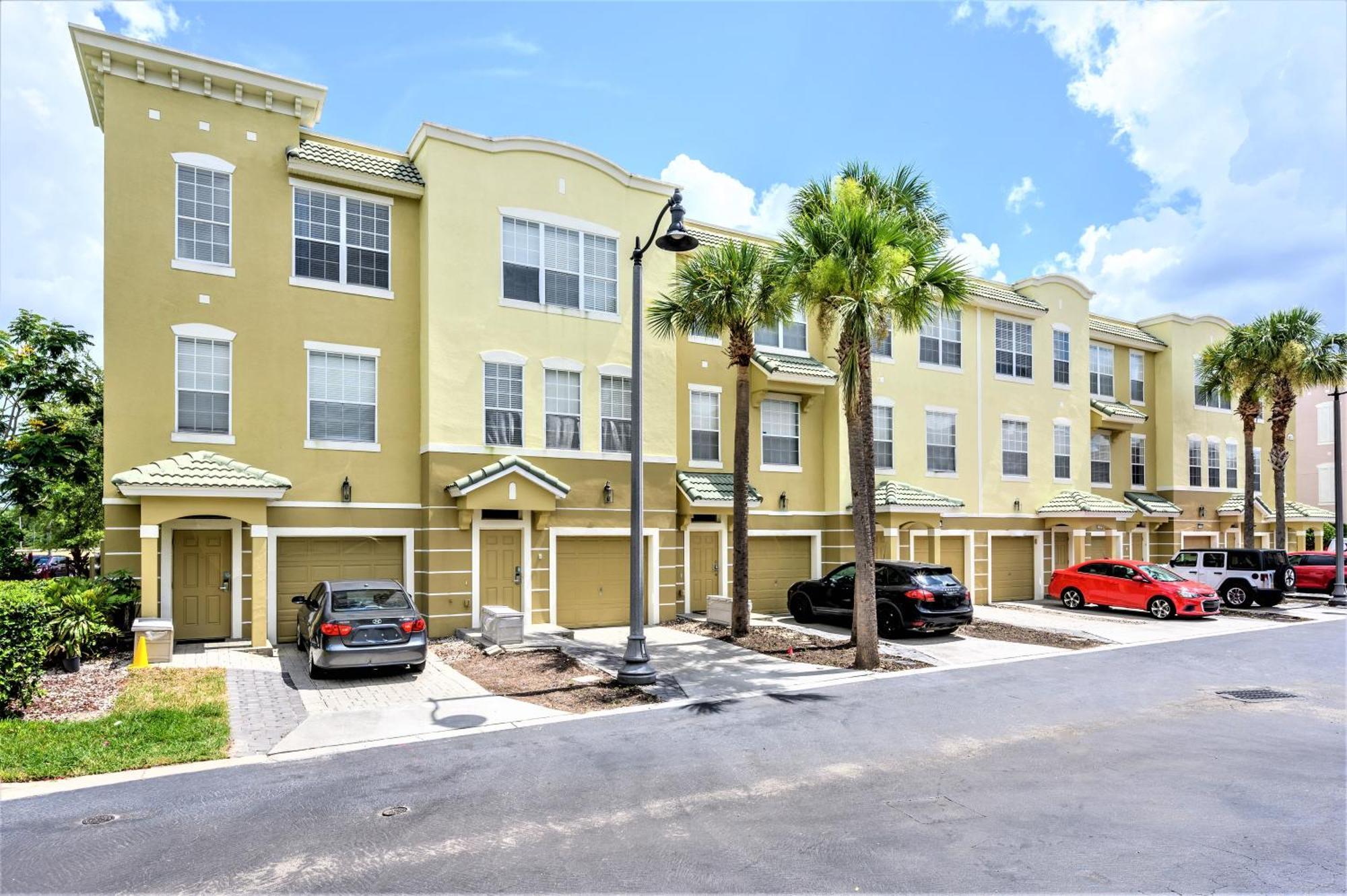 Vista Cay Resort By Millenium At Universal Blvd. Williamsburg Exterior photo